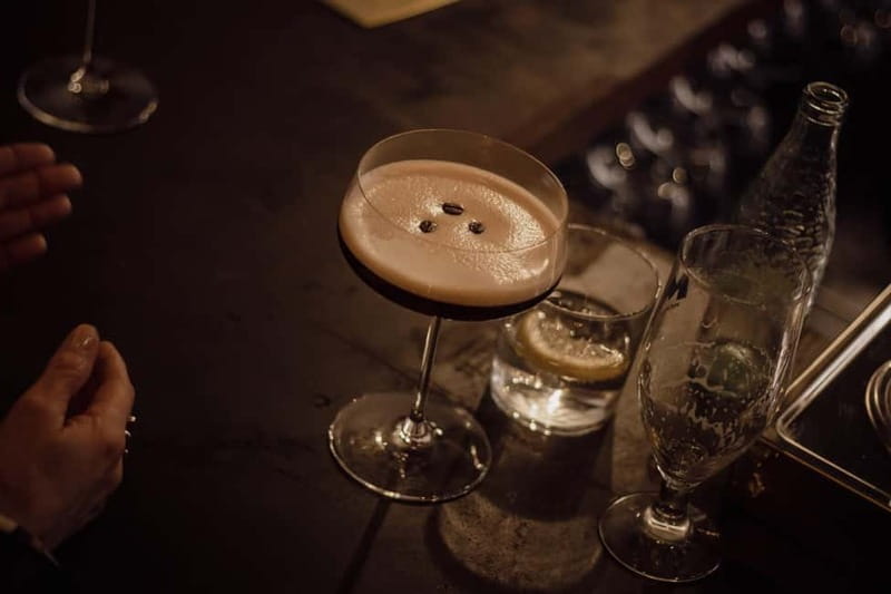 Barcelona: Mixology class: create a cocktail that reflects your personality! - The 90-minute mixology flow: classics first, then a cocktail that’s yours