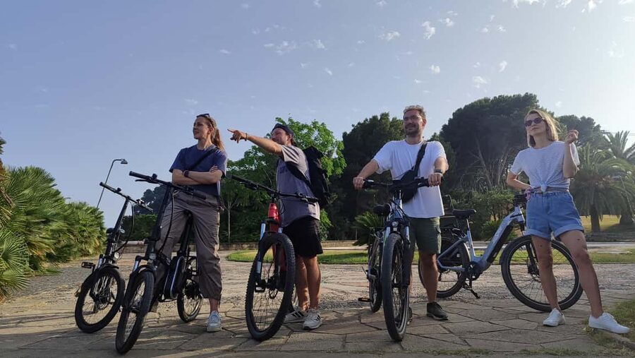 Barcelona: Montjuïc e-bike Adventure with Views and Castle - Why this 3-hour Montjuïc e-bike ride works in Barcelona