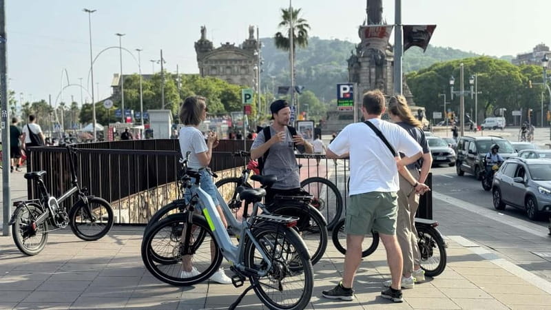 Barcelona: Montjuïc e-bike Adventure with Views and Castle - Montjuïc Castle at 173 m: the climb, the ramparts, the story