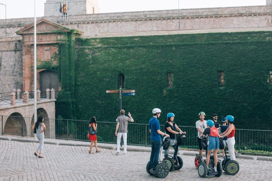 Barcelona: Montjuïc Guided Segway Tour - Getting started in the Gothic Quarter, then switching gears