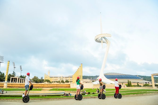 Barcelona: Montjuïc Segway Tour - Columbus Monument and the three mountains view