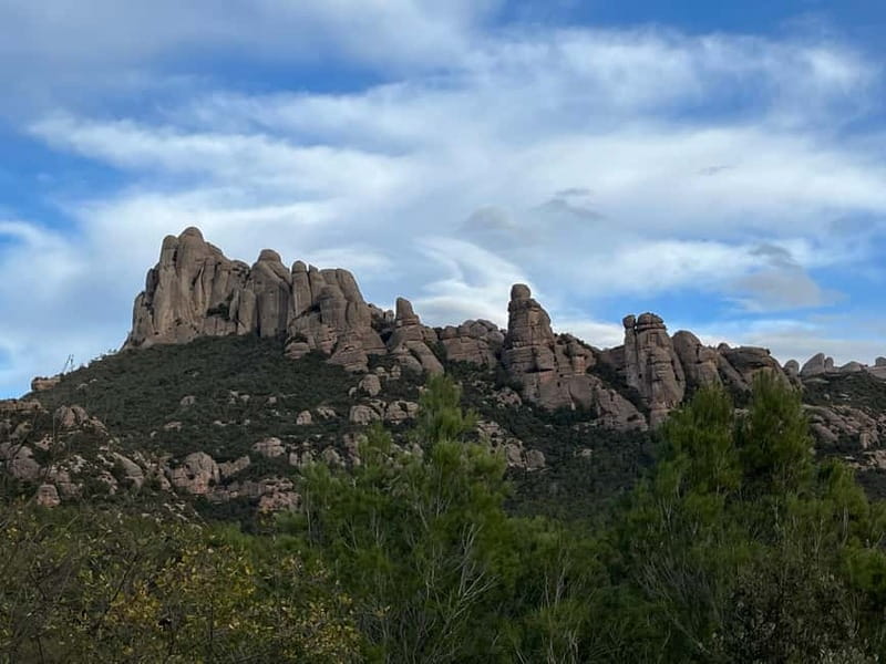Barcelona: Montserrat afternoon tour, easy hike & boys choir - The 30 minutes of free time: what to do before the hike