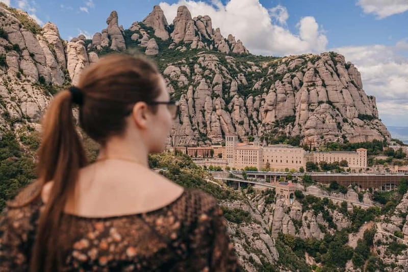 Barcelona: Montserrat Monastery and Natural Park Day Trip - Small-group feel and guide quality: what the best guides do