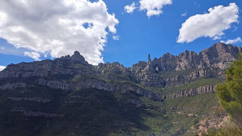 Barcelona: Montserrat Monastery and Natural Park Guided Tour - Leaving Barcelona for Montserrat, the Easy Way