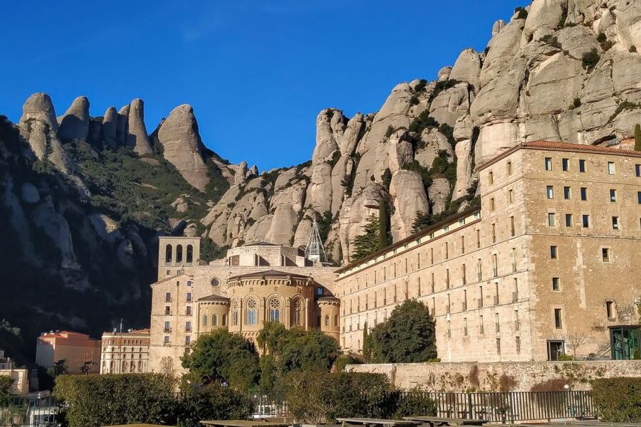 Barcelona: Montserrat Monastery & Hiking Off the Beaten Path - The off-the-beaten-path hike from the abbey