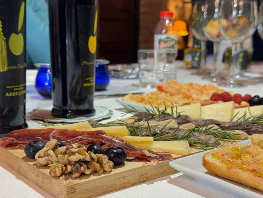 Barcelona: Montserrat&One More Thing-You Choose(Small Group) - Option C: Montserrat and a winery with tasting plus small tapas