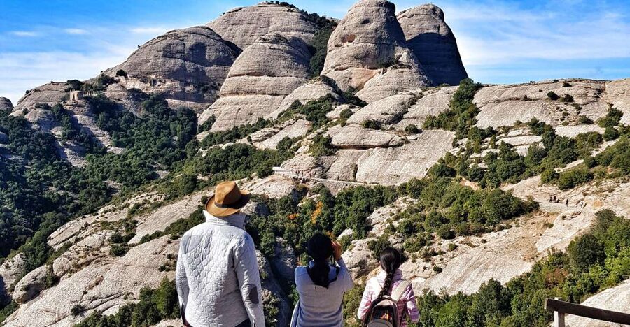 Barcelona: Montserrat Private Tour for Families and Friends - Free Time on the Montserrat Grounds