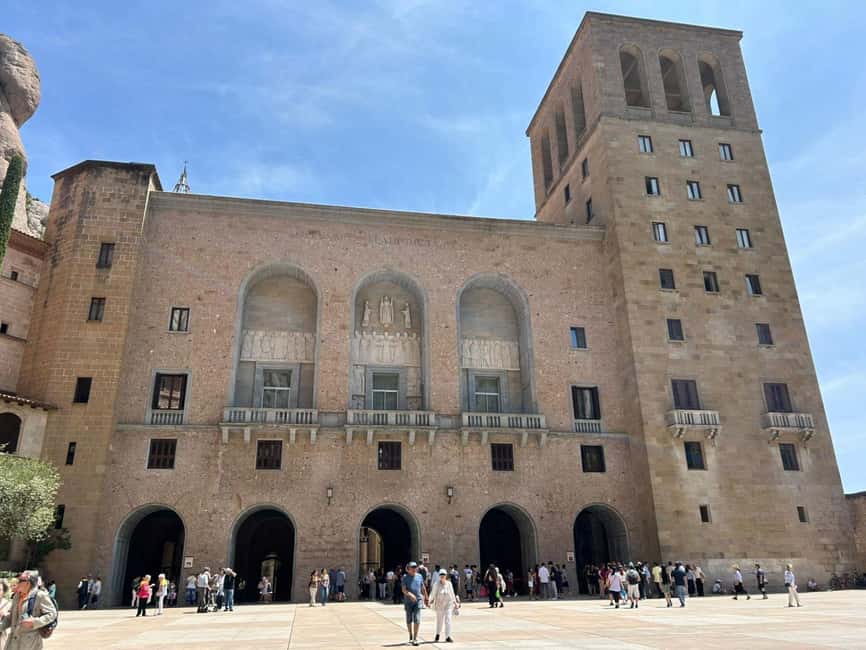 Barcelona: Montserrat Tour, Transfers & Basilica Entry - Timing Tips for San Jeroni Walks and Getting Back in Time