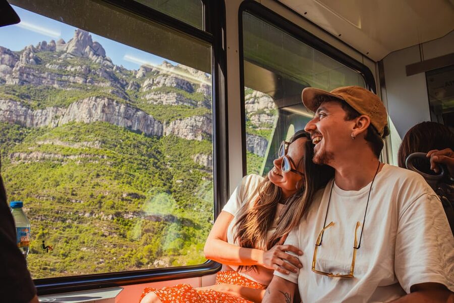 Barcelona: Montserrat with Winery, Lunch, and Train Options - Getting out of Barcelona: bus time, scenic breaks, and timing
