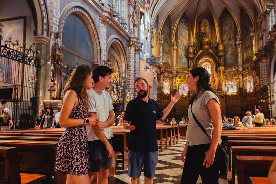 Barcelona: Montserrat with Winery, Lunch, and Train Options - Picking the best option for your day (and your appetite)