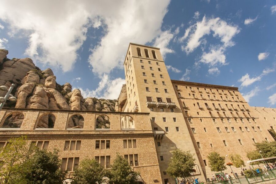 Barcelona: Montserrat with Winery Visit and Farmhouse Lunch - Funicular views and mountain time: hike, stroll, or ride higher