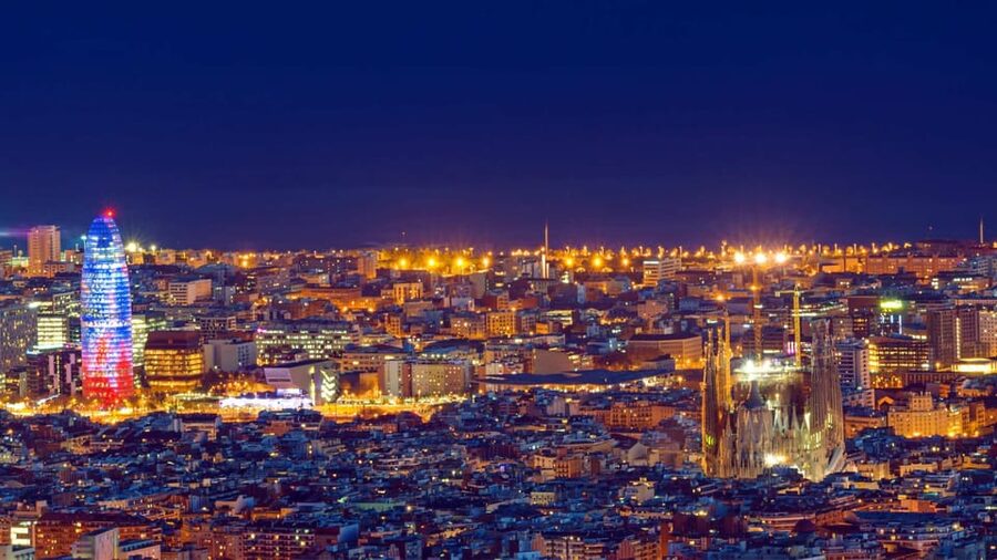 Barcelona: Night Walking Tour in the Heart of the Movida - Starting at La Rambla 97/99, right by Virreina Palace