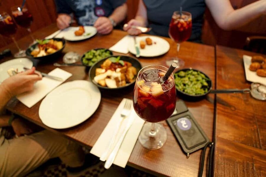Barcelona: Old City Hidden Gems, Tapas, & Drinks Guided Tour - Price and Value: Why $81 Feels Fair Here