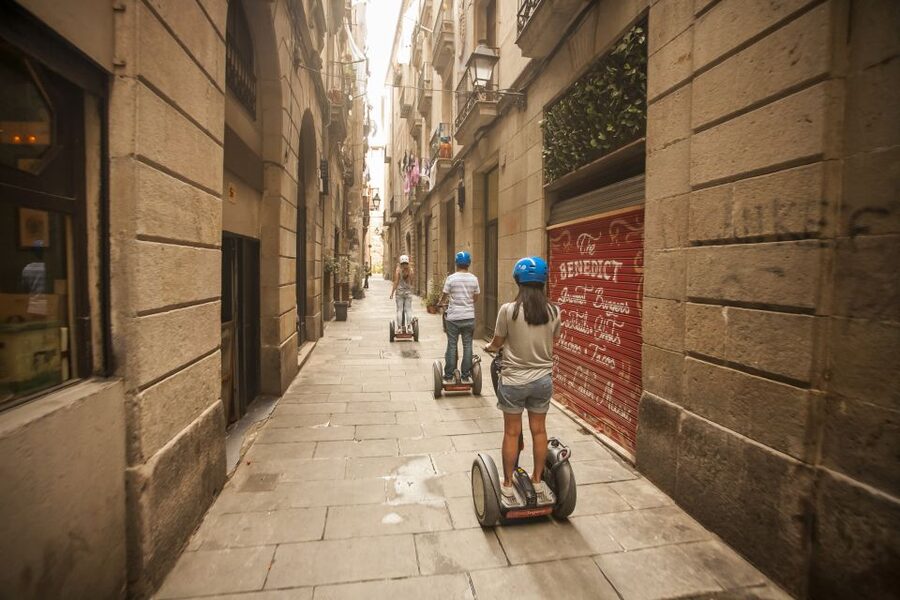 Barcelona: Old Port and Gothic Quarter Guided Segway Tour - Key things I’d circle before you go