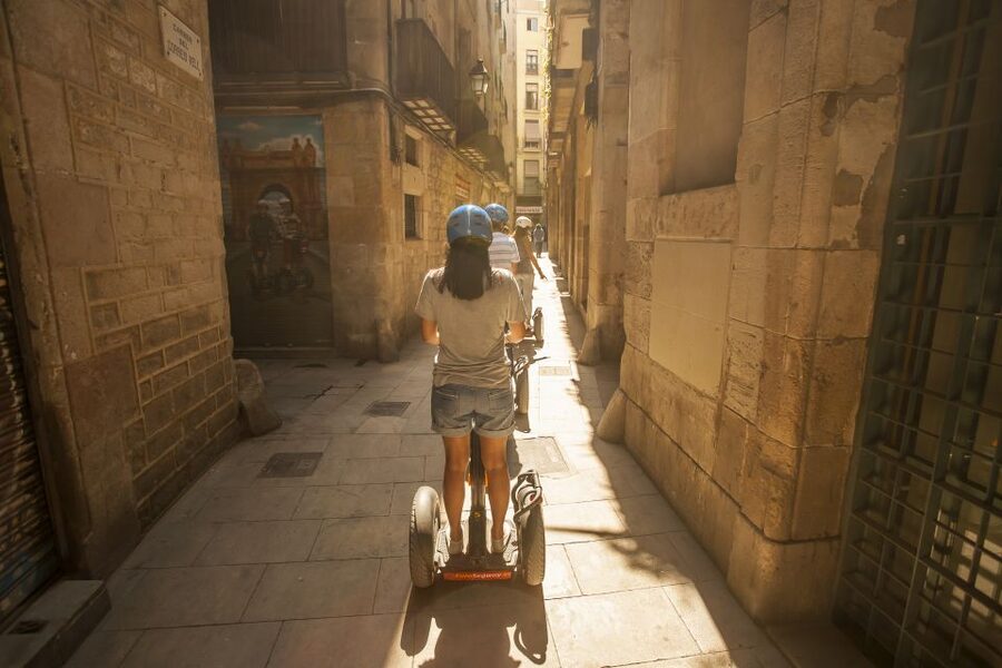 Barcelona: Old Port and Gothic Quarter Guided Segway Tour - From Columbus at the bottom of Las Ramblas to Rambla de Catalunya viewpoints