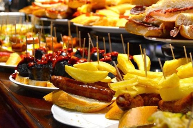 Barcelona Old Town Night Small Group Tour with Tapas & Flamenco - Price and Value of $72.59 for a Guided Night Out