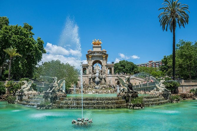 Barcelona Old Town Private Walking Tour - Getting your bearings at Arc de Triomf