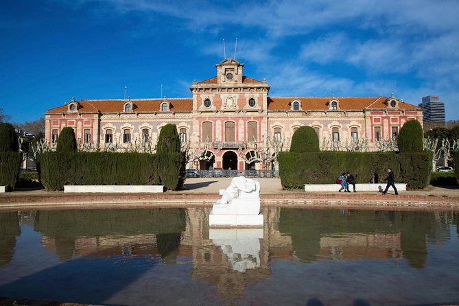 Barcelona Old Town Private Walking Tour - MUHBA - El Call and Plaça Sant Jaume: two kinds of power