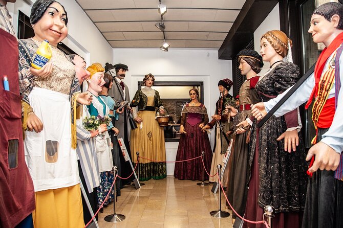 Barcelona Old Town Tour With Optional Flamenco Show - Why 4:00 pm Works for Old Town Touring