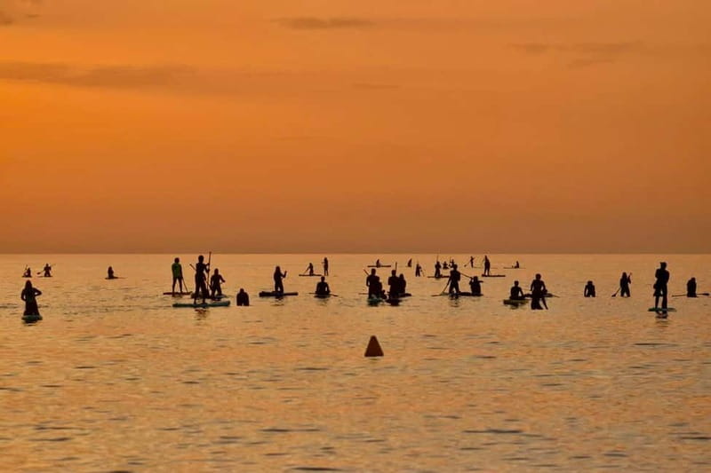 Barcelona: Paddleboarding at Sunrise. Includes: instructor, photos, equipment - Where to Meet: Carrer del Judici 9, Barceloneta