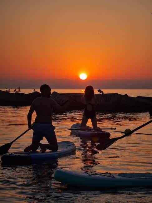 Barcelona: Paddleboarding at Sunrise. Includes: instructor, photos, equipment - Facilities After the Ride: Hot Showers and Easy Cleanup