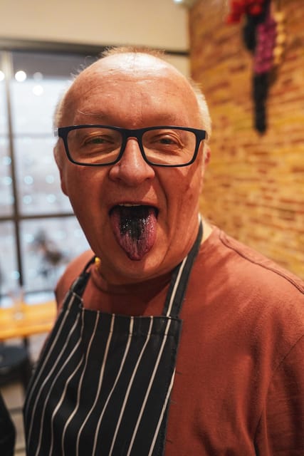 Barcelona Paella Class, Boqueria Tour, Mother-Daughter Chefs - FAQ