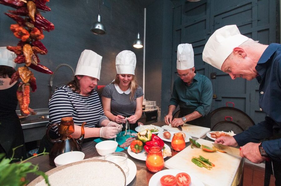 Barcelona: Paella Cooking Experience & Boqueria Market Tour - Tapas Workshop: Pan con tomate and Pintxos You Can Recreate