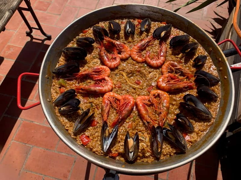 Barcelona: Paella Seafood Master Cooking Class with Sangria - Meeting Point to rooftop: start your evening at Port Vell