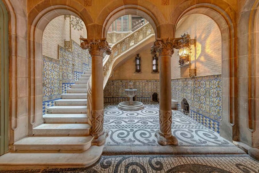 Barcelona: Palau Baró de Quadras Tickets and Guided Tour - Best fit: who will love this most
