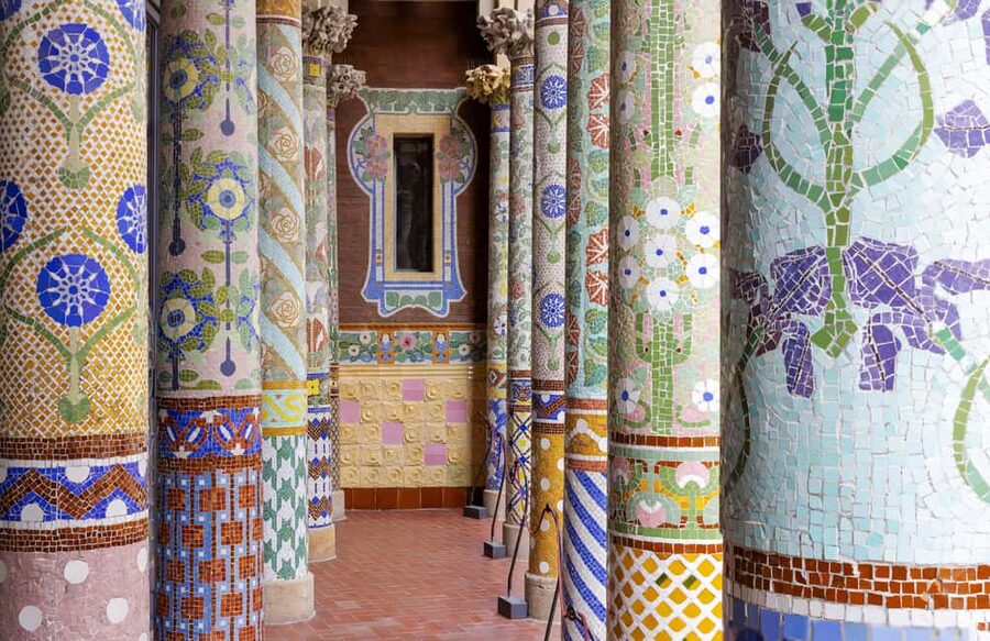Barcelona: Palau de la Música Entry Ticket - Concert Hall time: color, light, acoustics, and live recitals
