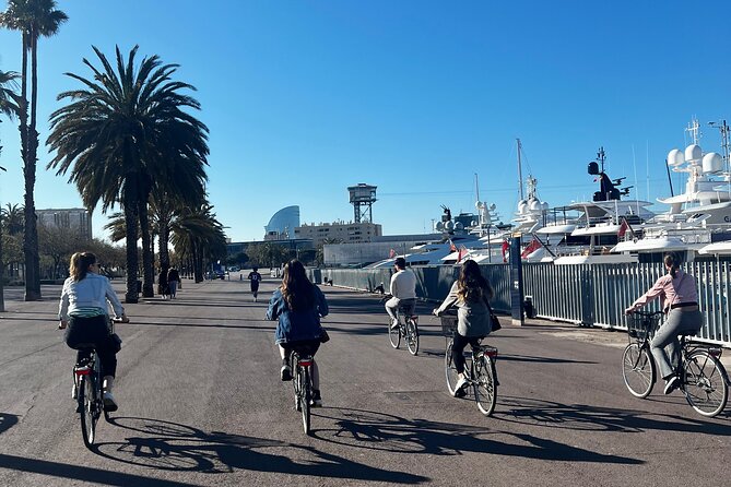 Barcelona Panoramic Escooter or E-Bike Tour - Meeting at Carrer del Regomir: Easy Start, Clear End