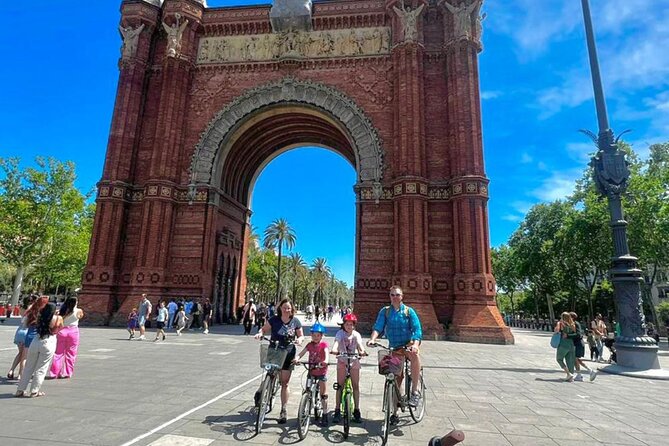 Barcelona Panoramic Escooter or E-Bike Tour - Sagrada Família Without the Pressure: New and Old Views in Motion