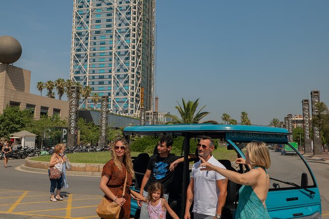 Barcelona Panoramic Private Tuk Tuk Tour - Casa Batlló and Passeig de Gràcia: Why This Street Feels Like a Gallery