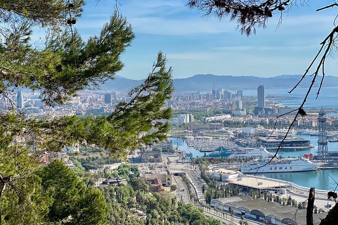Barcelona Panoramic Walking Tour - Discover Montjuic - Cementerio de Montjuic: A Free Stop That Changes Your Pace