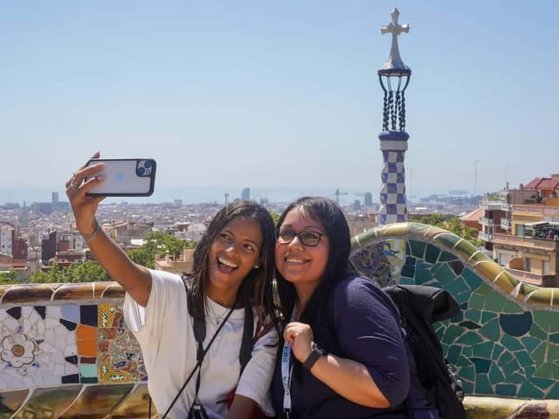 Barcelona: Park Guell Guided Tour with Skip The Line Entry - Nature Square viewpoints and how to use your 45 minutes wisely