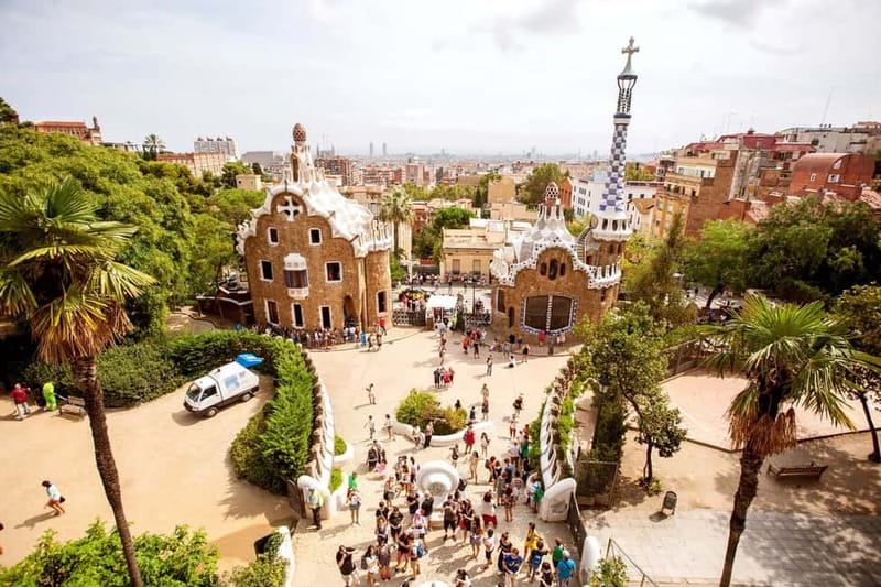 Barcelona: Park Guell Guided Tour with Skip The Line Entry - Finding the meeting point at Ctra. del Carmel 23, and why it matters
