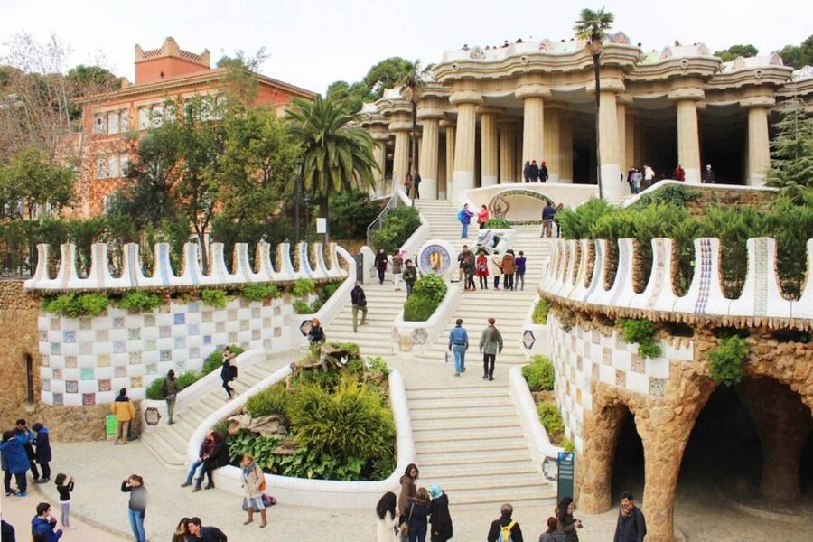 Barcelona & Park Güell: Private Half-Day Tour with Pickup - Park Güell Skip-the-Line: The Hilltop That Feels Like a Dream