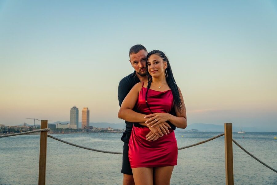 Barcelona Photo Experience: famous landmarks or the beach! - Turning Barcelona sightseeing into photos that actually look like you