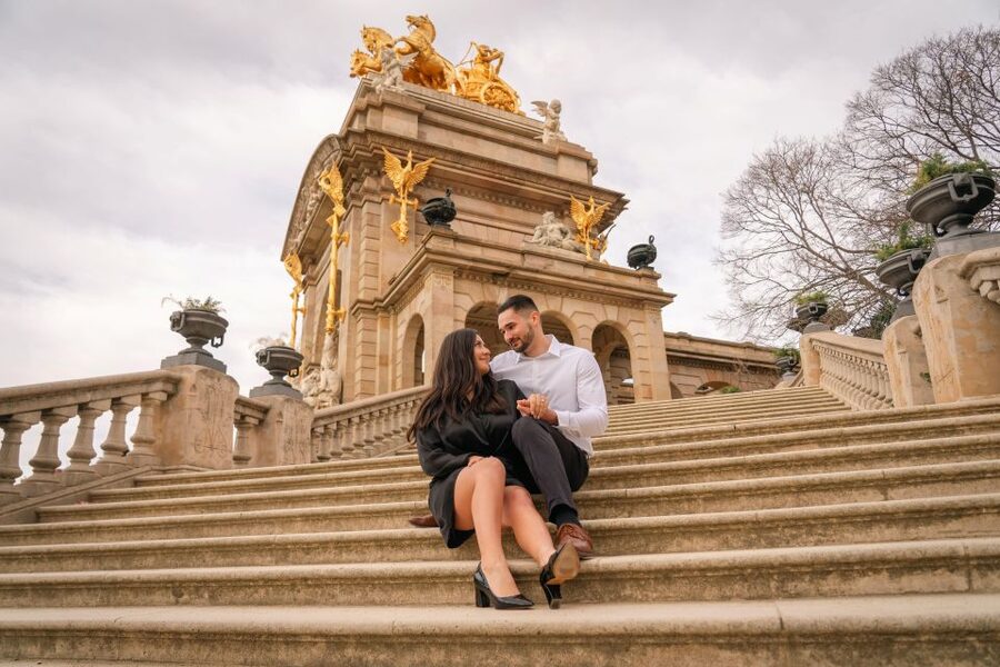 Barcelona Photo Experience: famous landmarks or the beach! - Photo delivery in 48 hours: the part you’ll appreciate later