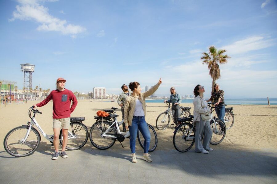 Barcelona Photo Highlights 4h Small Group eBike Tour - Montjuic by e-bike: Olympic sites, viewpoints, and city panoramas