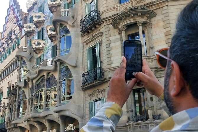 Barcelona Photo Highlights eBike Small Group Tour - Museu Nacional d’Art de Catalunya in 10 Minutes
