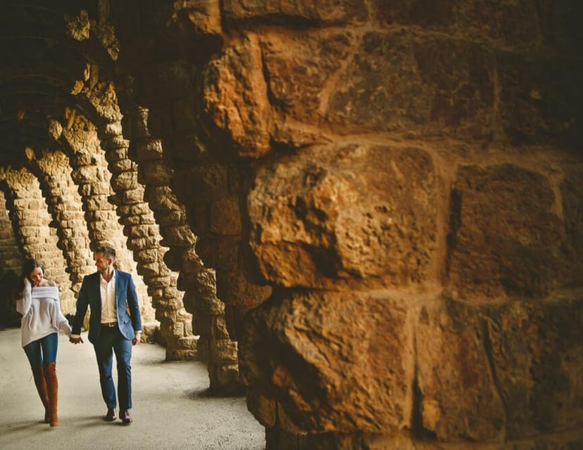 Barcelona: Photo Shoot + Exclusive Video of the Best Moments - The photography style: playful direction, not cliché posing