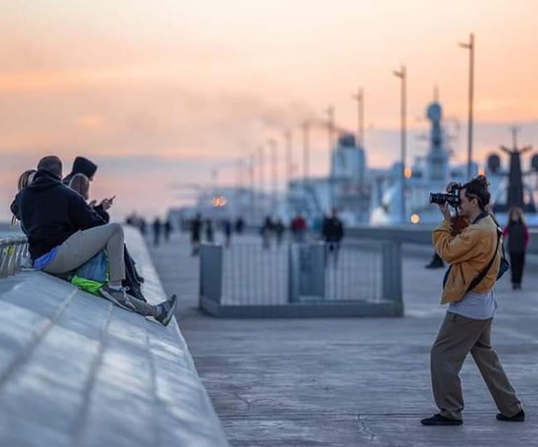 Barcelona: Photographic Madness at Barceloneta Beach - Key moments that make this session worth your time