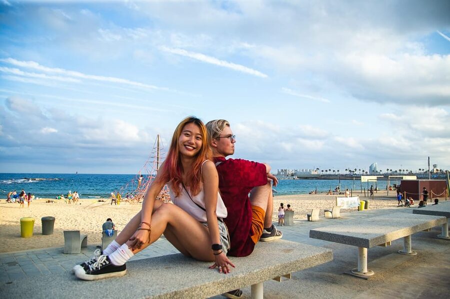 Barcelona: Photographic Madness at Barceloneta Beach - Price and value: why $46 per group can be a smart deal