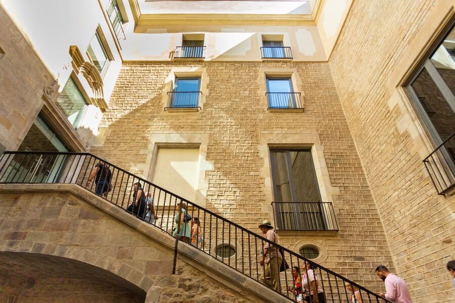 Barcelona: Picasso Museum Skip-the-Line Guided Tour - Walking, timing, and comfort: what you should plan for