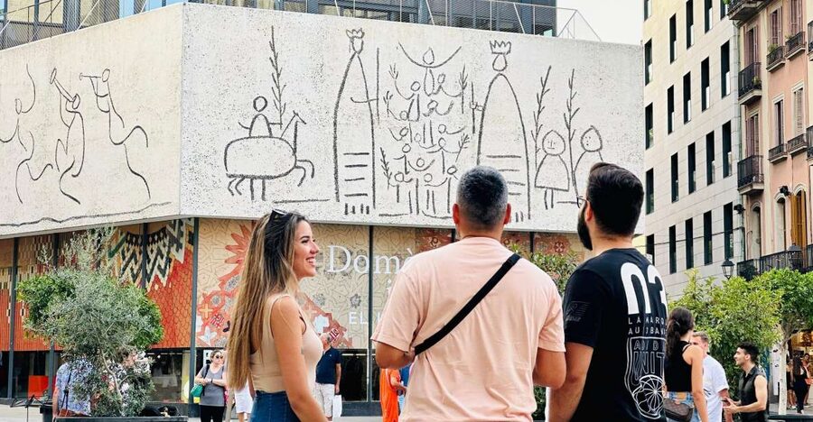 Barcelona: Picasso's Barcelona & Picasso Museum Walking Tour - Gothic Quarter and Born: the 1.5-hour walk that sets the mood