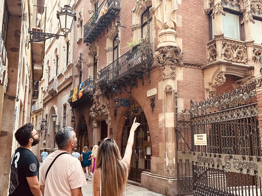 Barcelona: Picasso's Barcelona & Picasso Museum Walking Tour - Museum rules you should care about before you go