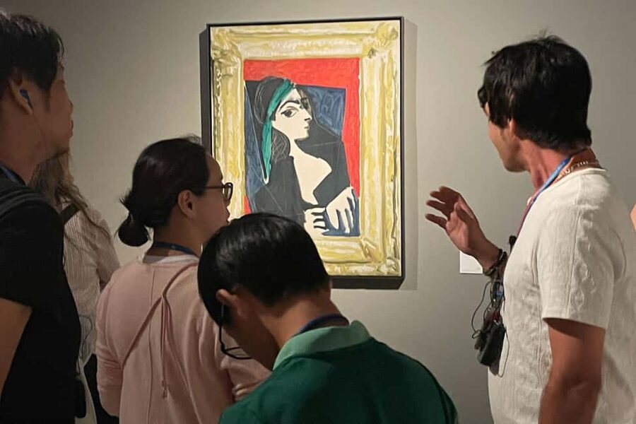 Barcelona: Picasso Walking Tour & Guided Museum Experience - Starting at Plaça de Catalunya, then into Picasso’s teenage streets