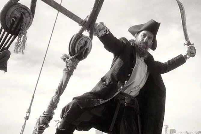 Barcelona Pirate Adventure 75min. - Price and time value for a $30.04 pirate cruise