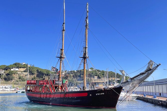 Barcelona Pirate Adventure 75min. - Where to meet near Red Fish at Port Olímpic